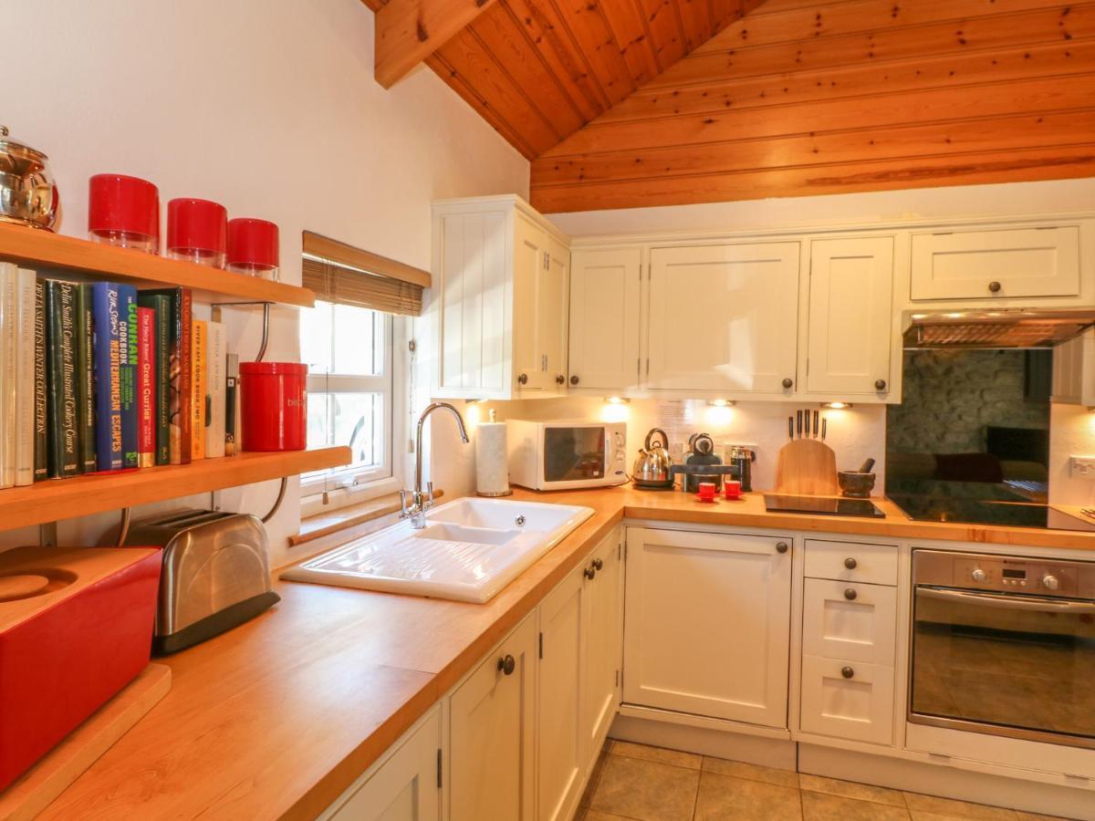 Pond Cottage Truro Exteriör bild